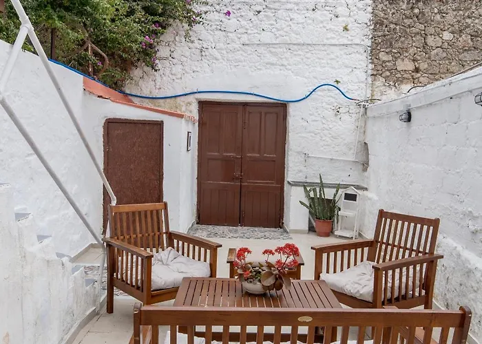 Hotel Xenofon Traditional Rhodes City