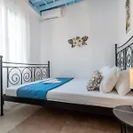 Xenofon Traditional Hotel *